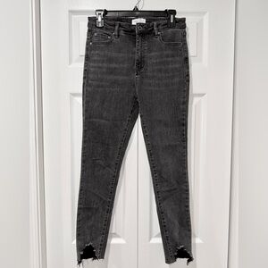 Urban Revivo Jeans Sz 4 High Rise Skinny Black Fade Ripped Raw Hem Stretch